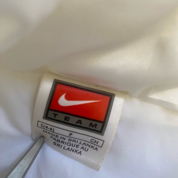 Vintage Nike Sleeveless Jacket - Picture 4 of 7